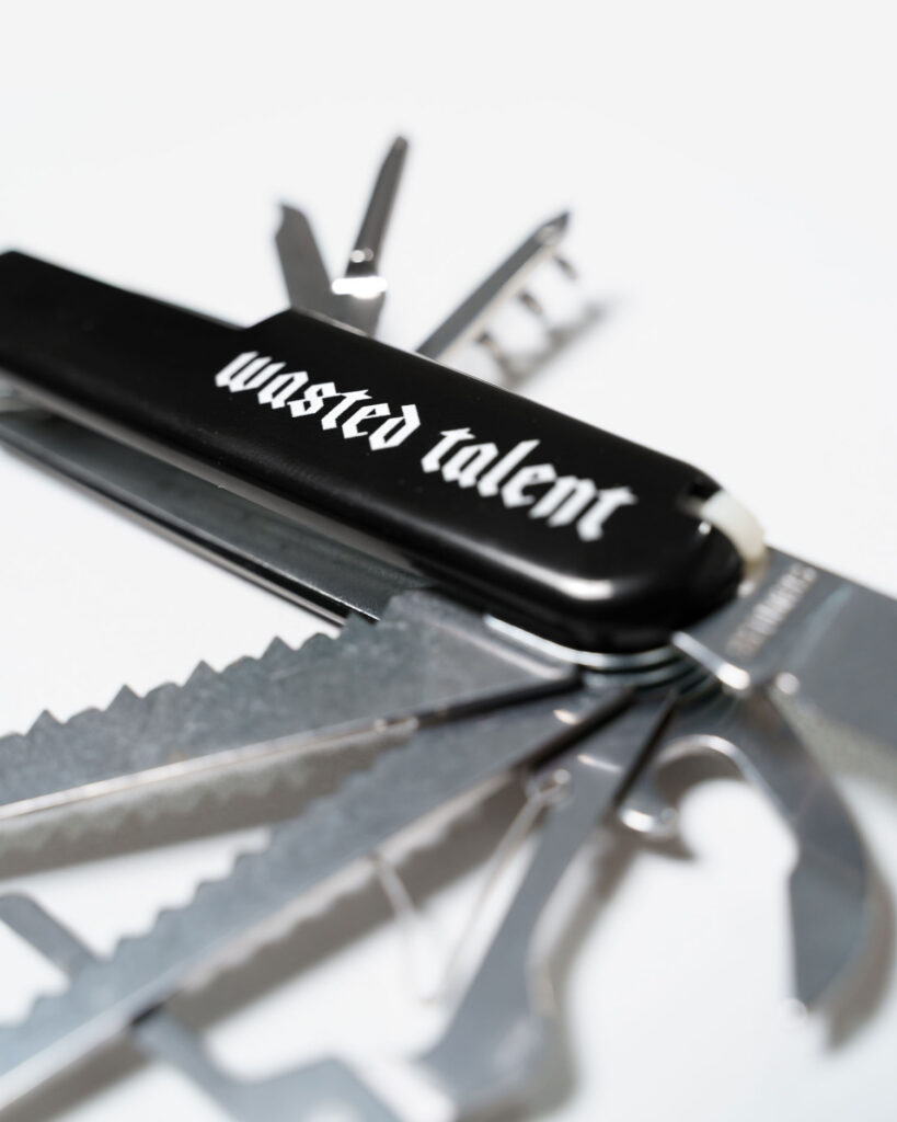 Veterans Army Knife 2